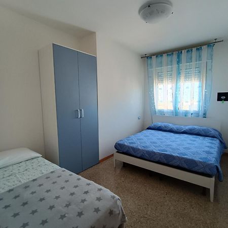 Comodo Appartamento A Pochi Metri Dal Mare Μπιμπιόνε Εξωτερικό φωτογραφία
